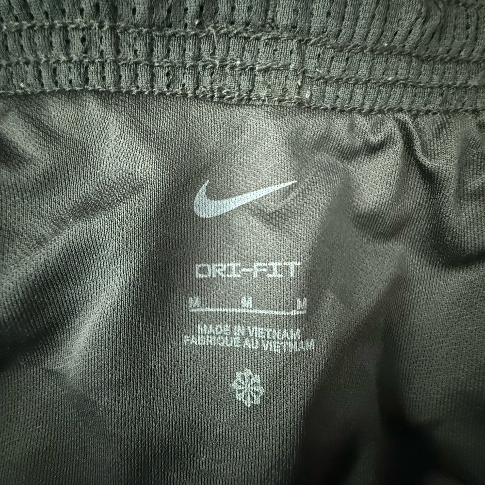 2 pc set - Nike Black Athletic Set with Checkered Swoosh - Picture 12 of 13